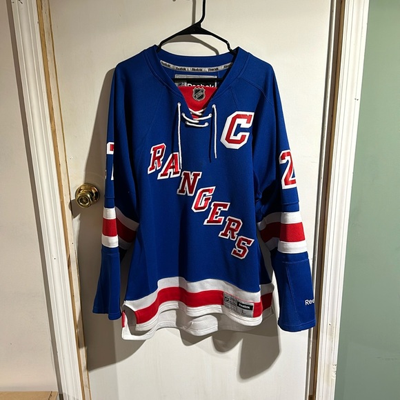 Reebok official NHL Ryan McDonagh Rangers jersey - Picture 2 of 4